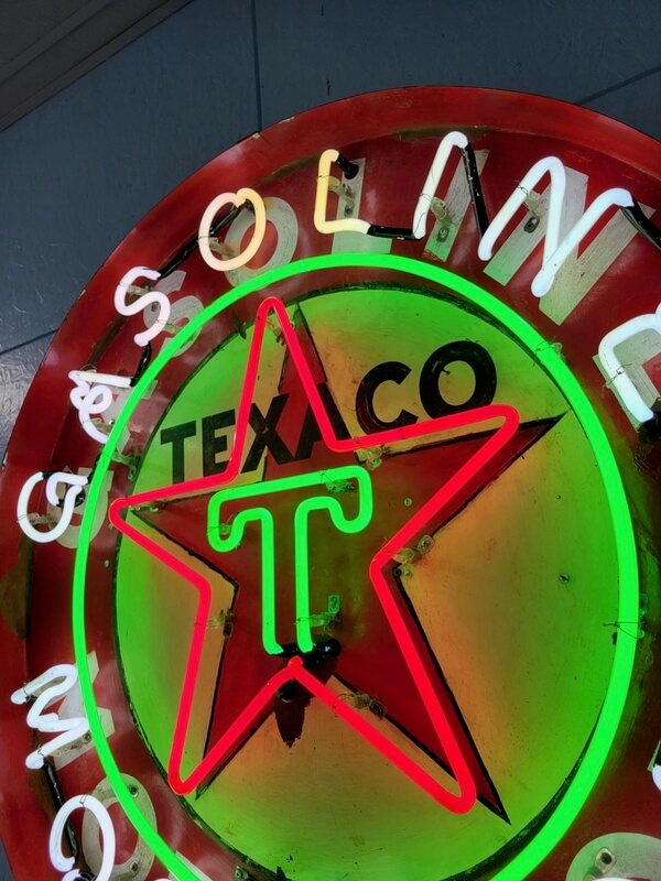 DT: 1960s Illuminated Texaco Neon Sign | PCARMARKET